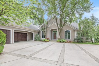 6260 Meadowood Trail Ct SE, Grand Rapids, MI 49546