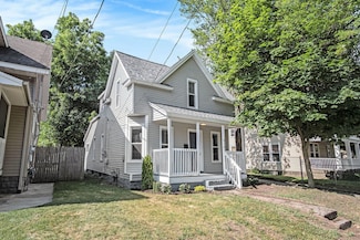 816 Oakhill St SE, Grand Rapids, MI 49507