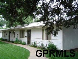 1725 S 11th St, Lincoln, NE 68502