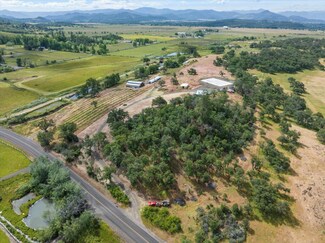 1510 Ball Rd, Eagle Point, OR 97524