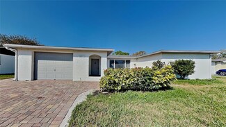 10211 Cherry Creek Ln, Port Richey, FL 34668