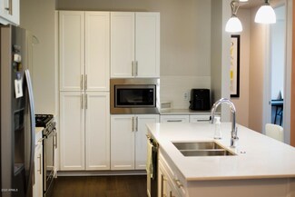 3131 N Central Ave Unit 5006, Phoenix, AZ 85012