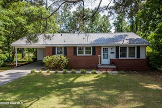 315 W Williamson St, Whiteville, NC 28472