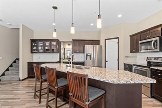 2672 County Road H2, Saint Paul, MN 55112