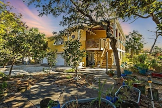 16660 Hodges Ave, Cedar Key, FL 32625
