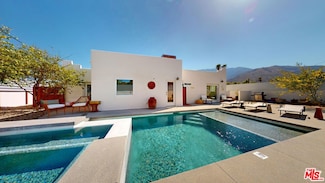 370 W Sunview Ave, Palm Springs, CA 92262
