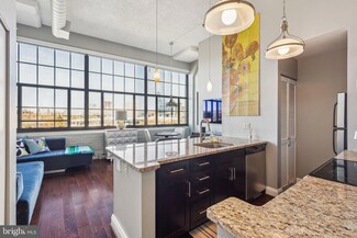 2429 Locust St Unit 302, Philadelphia, PA 19103