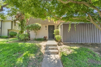 8812 Sawtelle Way Unit A, Sacramento, CA 95826