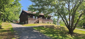 1307 Forester Rd, Clifton Forge, VA 24422
