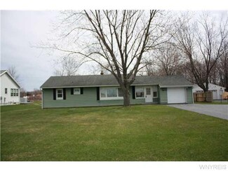6279 Ward Rd, Sanborn, NY 14132
