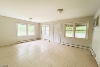 208 Fayette Ave, Wayne, NJ 07470