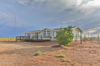 936 Deer Field Blvd, Winslow, AZ 86047