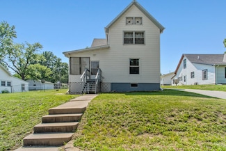 506 N Vine St, Glenwood, IA 51534