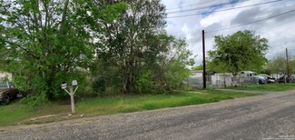 1531 Hough, Adkins, TX 78101