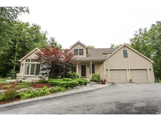 86 Diamond Dr, Henniker, NH 03242