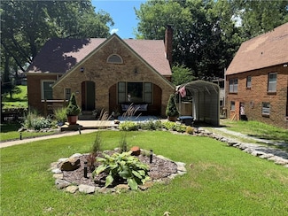 1027 N 5th St, Independence, KS 67301