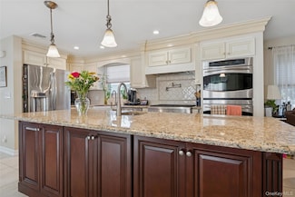 33 Beach 221st St, Breezy Point, NY 11697