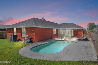 2404 Maple Ct, Panama City, FL 32404
