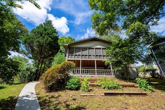 55 Avisco Rd, Robbinsville, NC 28771