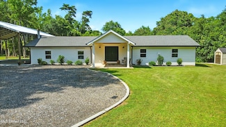 280 Bobby Ln, Picayune, MS 39466