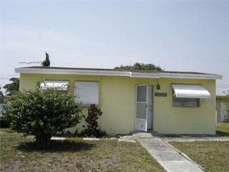 2726 NW 4th St, Pompano Beach, FL 33069