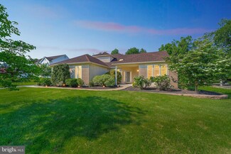 10 Loretta Ln, Plymouth Meeting, PA 19462