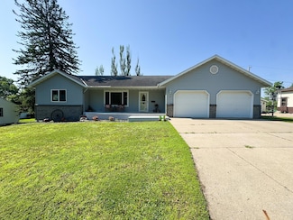 915 W Stanton Ave, Fergus Falls, MN 56537