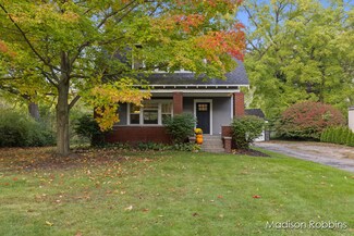 1753 Maplerow Ave NW, Grand Rapids, MI 49534