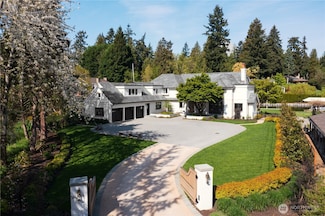 8580 Hunts Point Ln, Hunts Point, WA 98004
