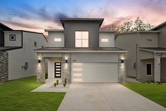 514 Melbourne St Unit B, Houston, TX 77022