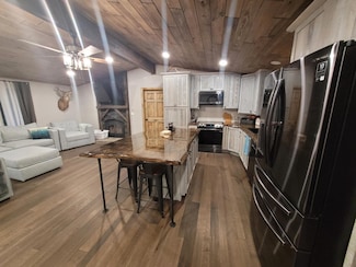 800 S Zinzer Rd, Crandon, WI 54520