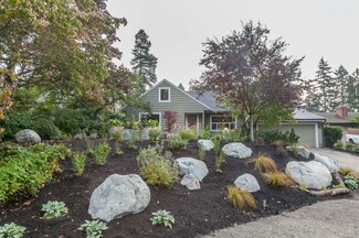 10540 19th Ave NE, Seattle, WA 98125