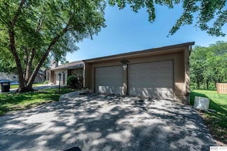 5018 S 150th Plaza, Omaha, NE 68137