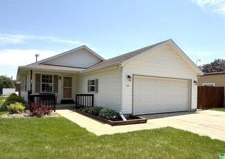 110 N 2nd St, Homer, NE 68030
