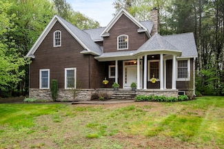 44 Carillon Cir, Easthampton, MA 01027