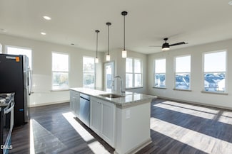 2400 Gathering Square Ct, Fuquay-Varina, NC 27526