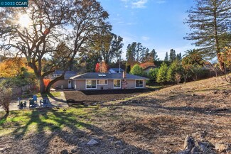 1229 Larch Ave, Moraga, CA 94556