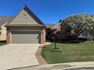6647 Cross Creek Dr Unit 119, Washington, MI 48094