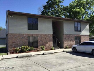 114 Calypso Ln, Lafayette, LA 70508
