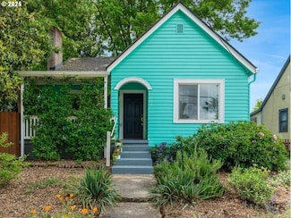 1716 N Rosa Parks Way, Portland, OR 97217