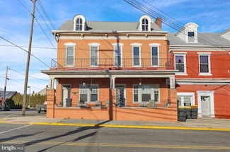 161 W High St, Womelsdorf, PA 19567