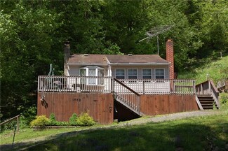 1552 Fishermans Cove Rd, Polk, PA 16342