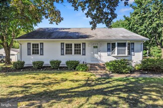 27 Walnut Shade Rd, Felton, DE 19943