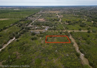 1624 Bear Bryant Rd, Avon Park, FL 33825