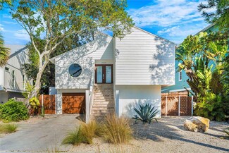 4939 Commonwealth Dr, Sarasota, FL 34242