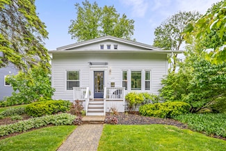 409 Cottage Ave, Glen Ellyn, IL 60137
