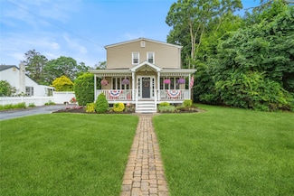 1334 Thompson Dr, Bay Shore, NY 11706