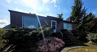 5630 N 50th St, Ruston, WA 98407