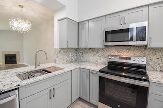 7677 Cambridge St Unit 7677, Houston, TX 77054