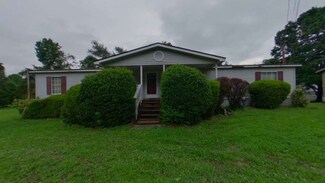 156 Bow Point Rd, Lafollette, TN 37766